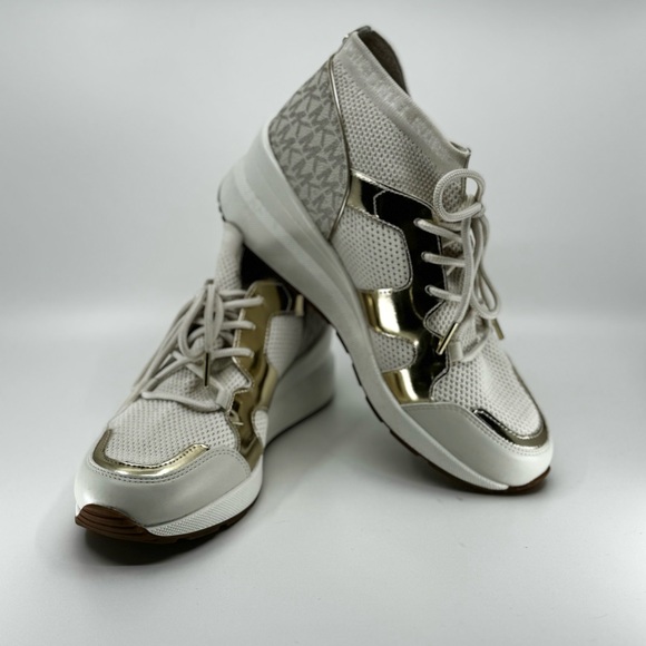 Michael Kors Markie Bootie Soft Stretch, Size 9, New in Box - Picture 13 of 13